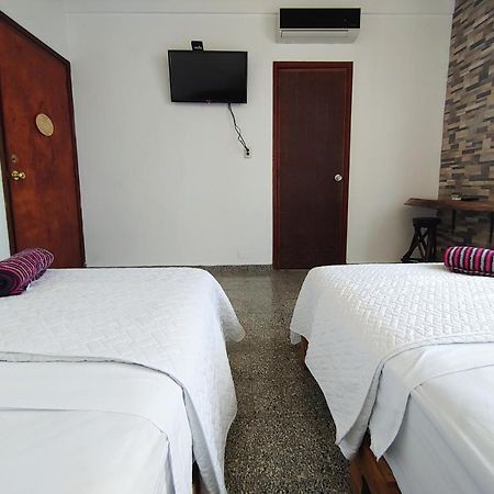 La Zona Hostel San Salvador Extérieur photo