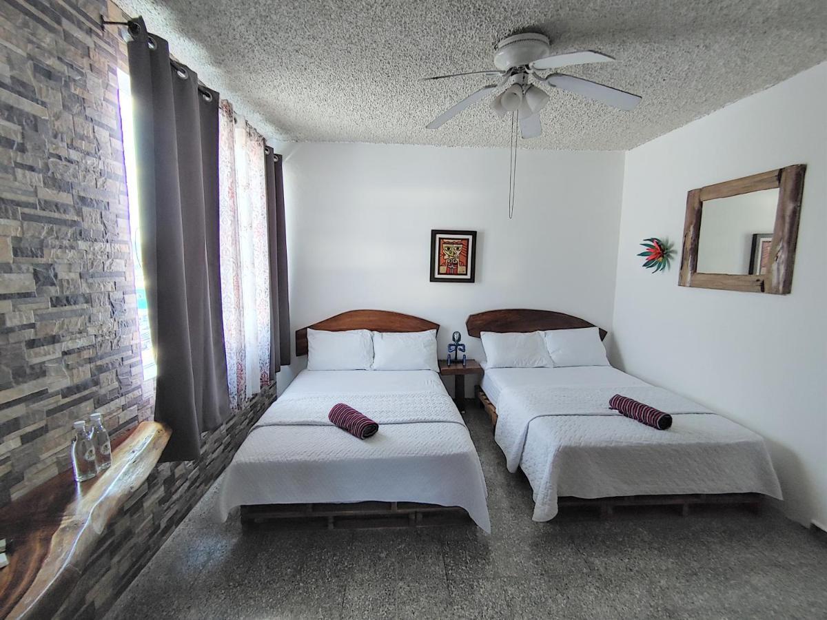 La Zona Hostel San Salvador Extérieur photo